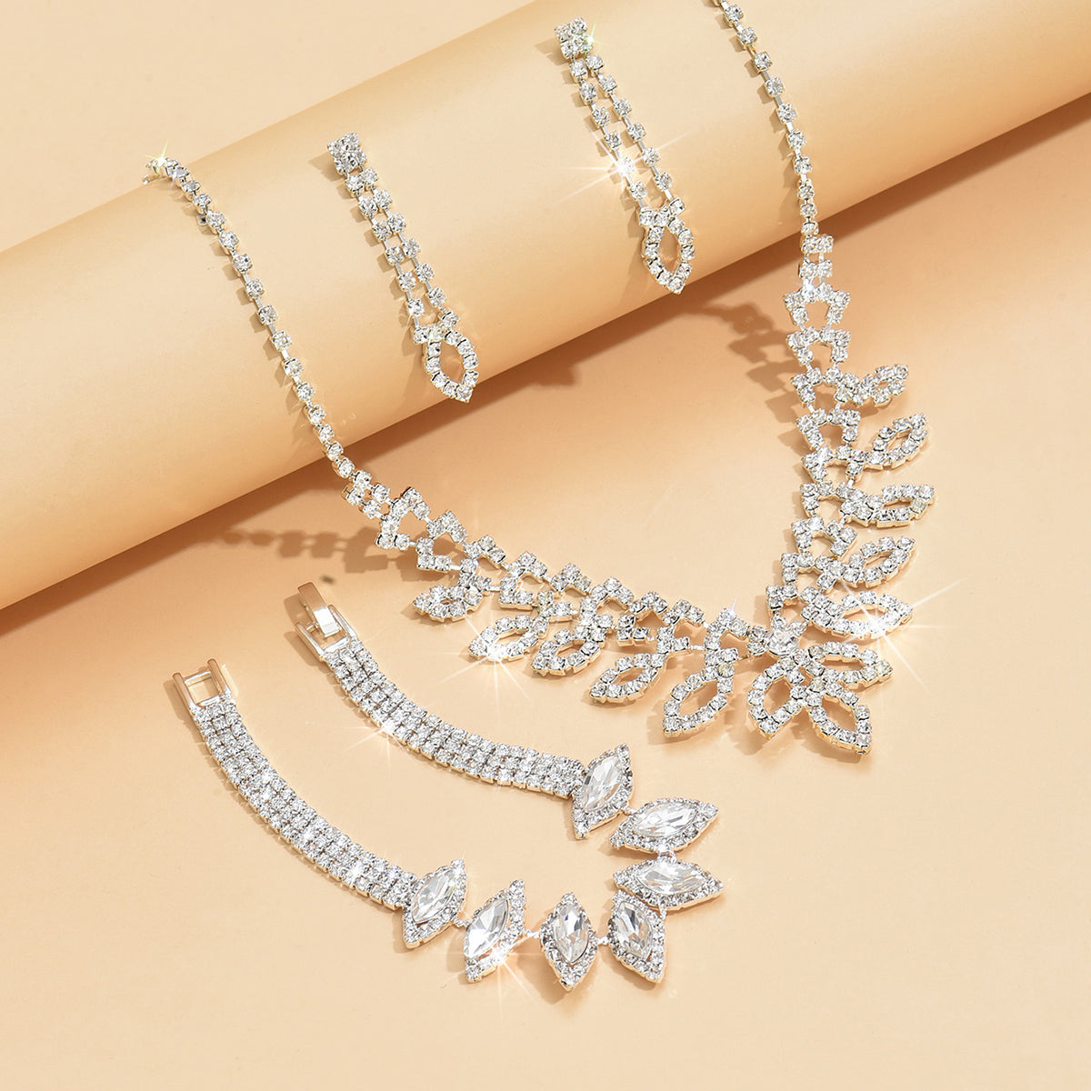 Floral Claw Chain Jewelry Set