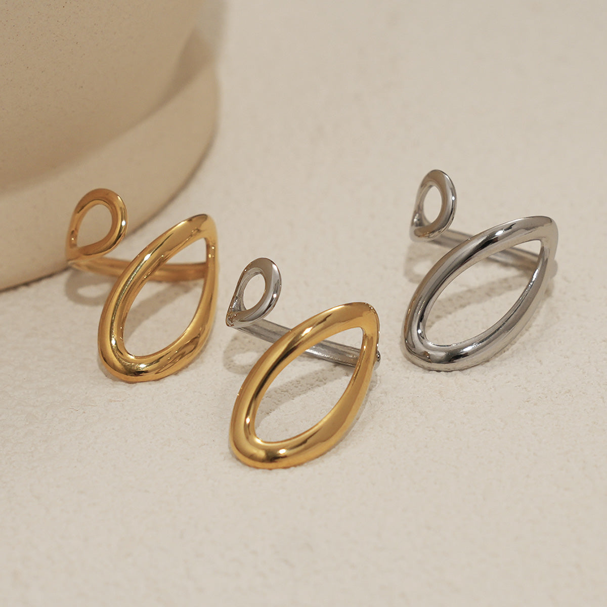 Two-Tone Waterdrop Stainless Ring