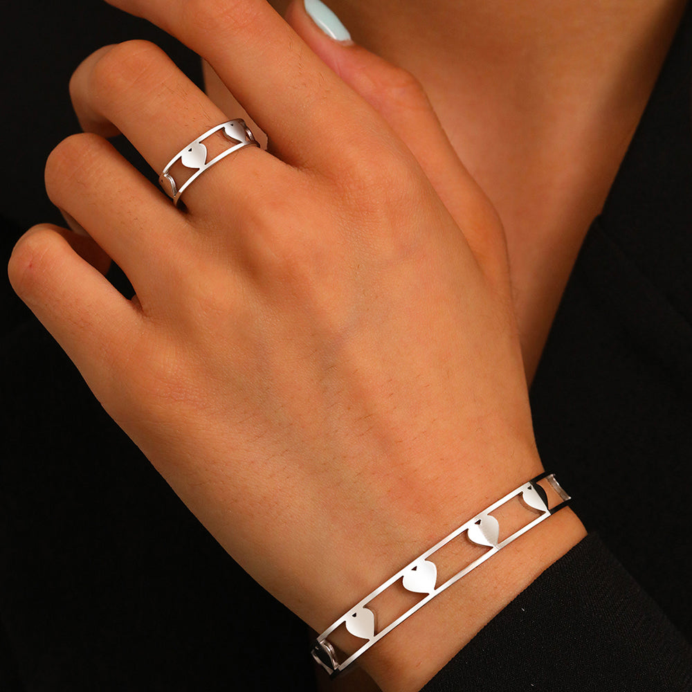 2pc Gold Heart Cutout Bracelet & Ring Set
