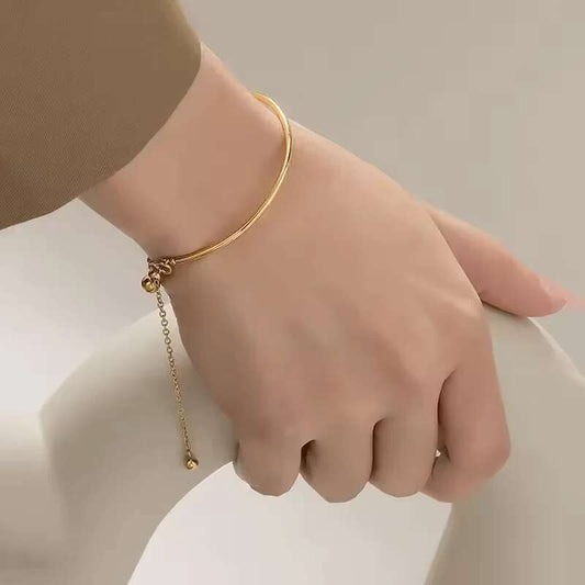 Minimalist Ball Accent Chain Bracelet