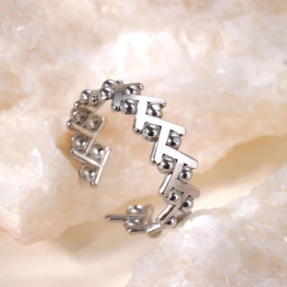 Geometric Zigzag Dot Ring