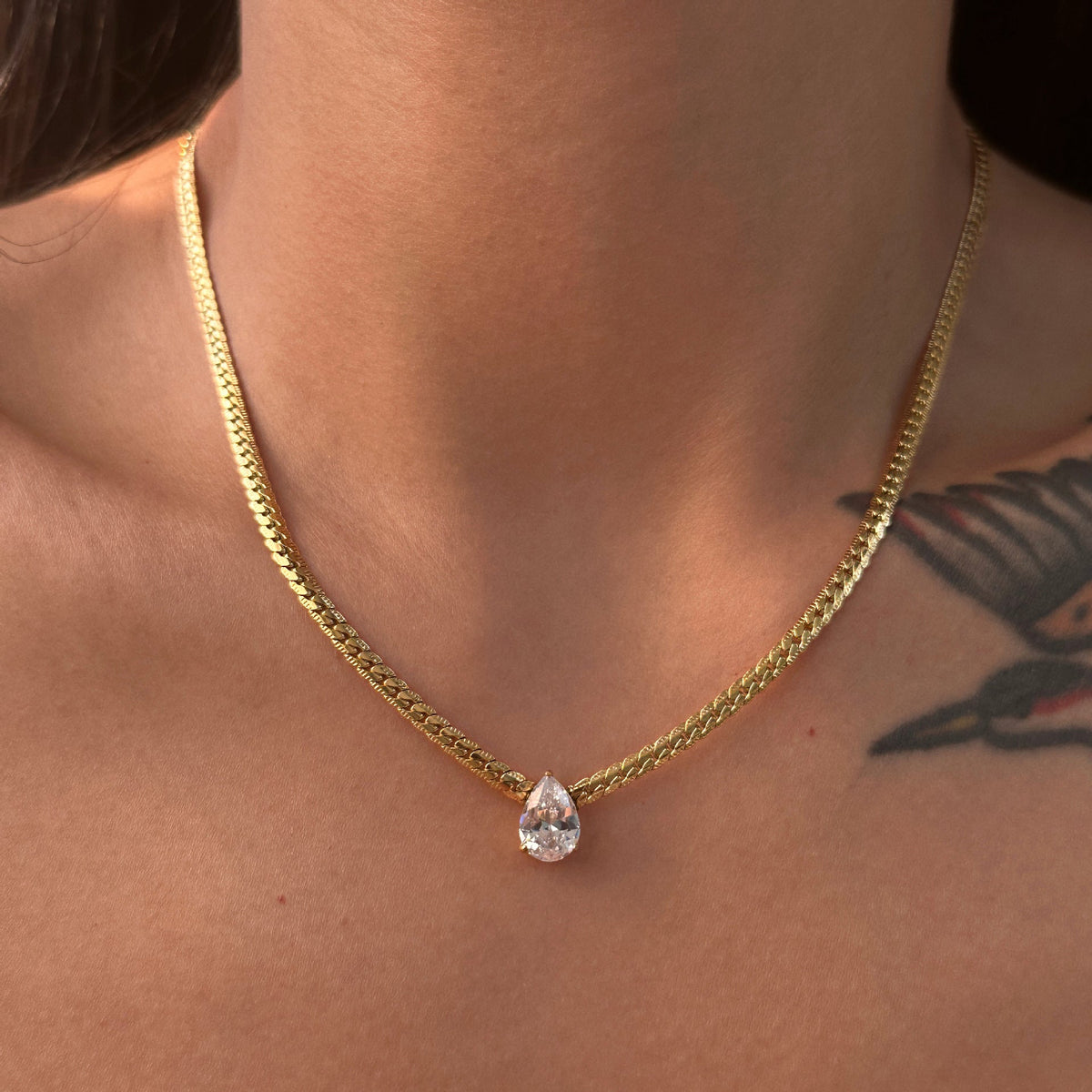 Gold Waterdrop Pendant Necklace