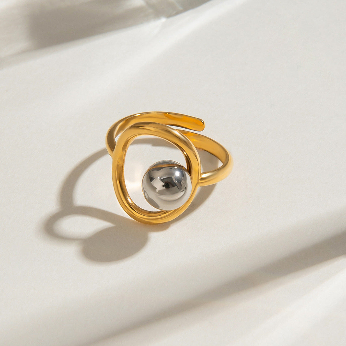Geometric Hollow Gold Ring
