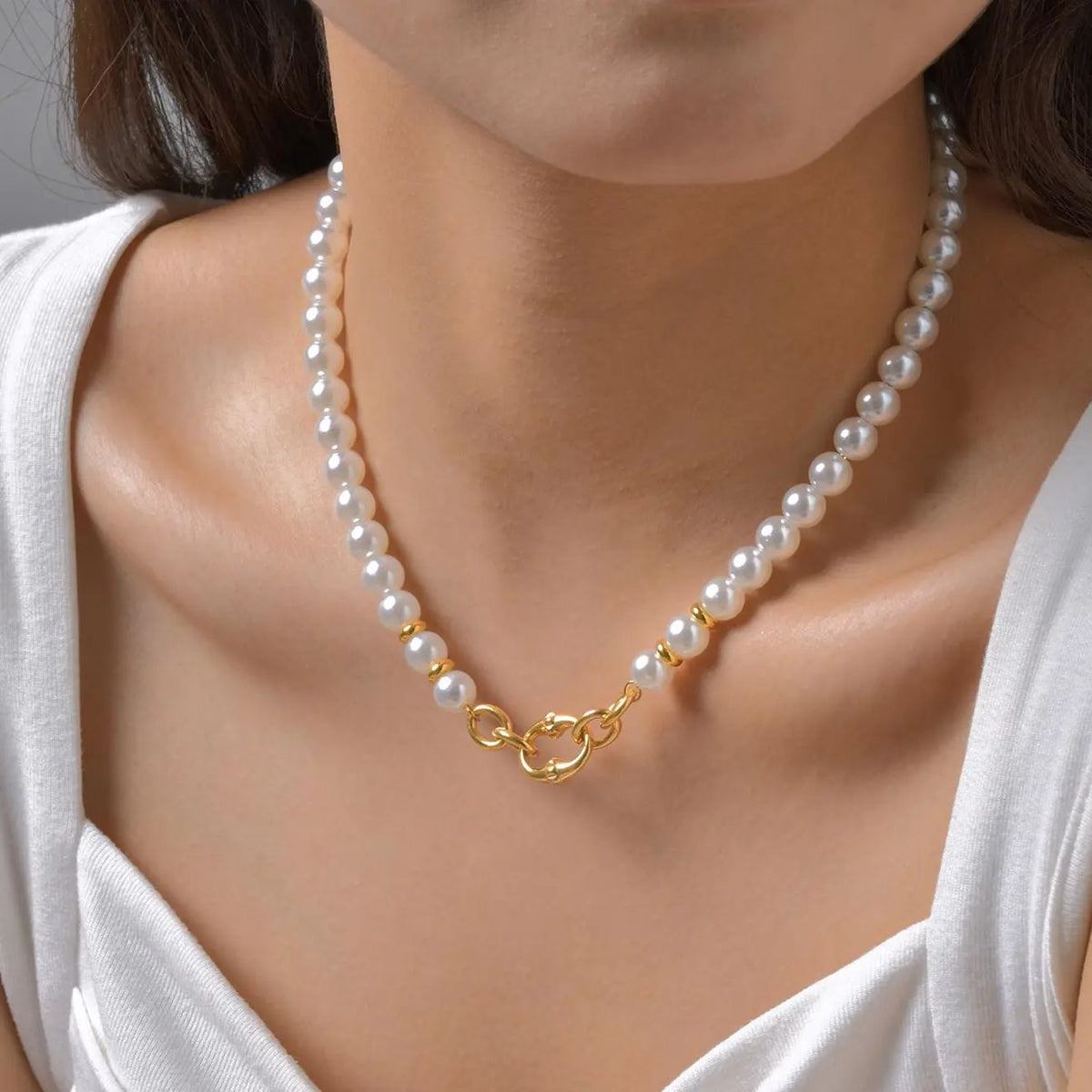 Pearl Chain Toggle Clasp Necklace