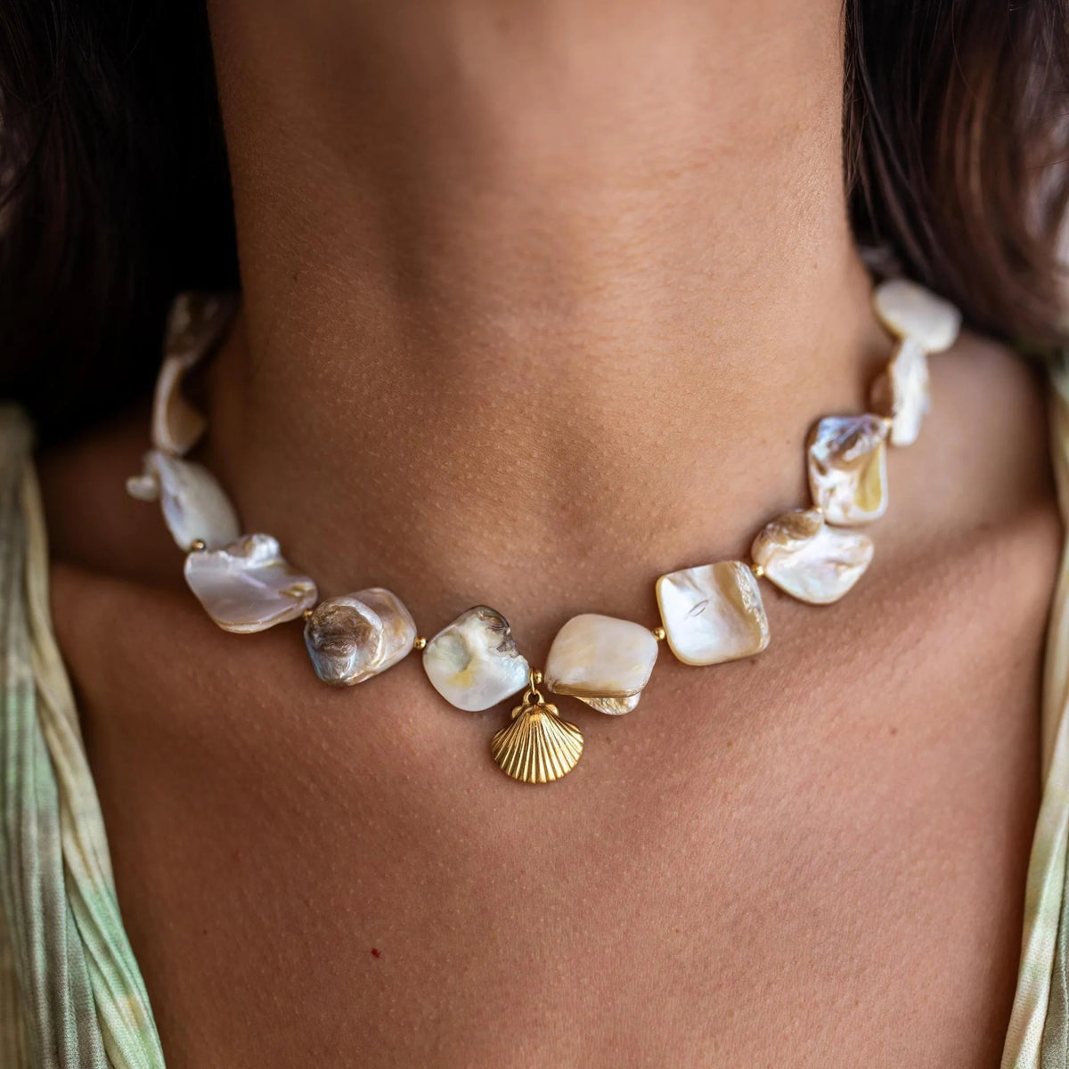 Chunky Shell Pearl Choker with Gold Seashell Charm