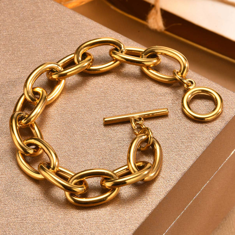 Chunky Gold Toggle Clasp Bracelet