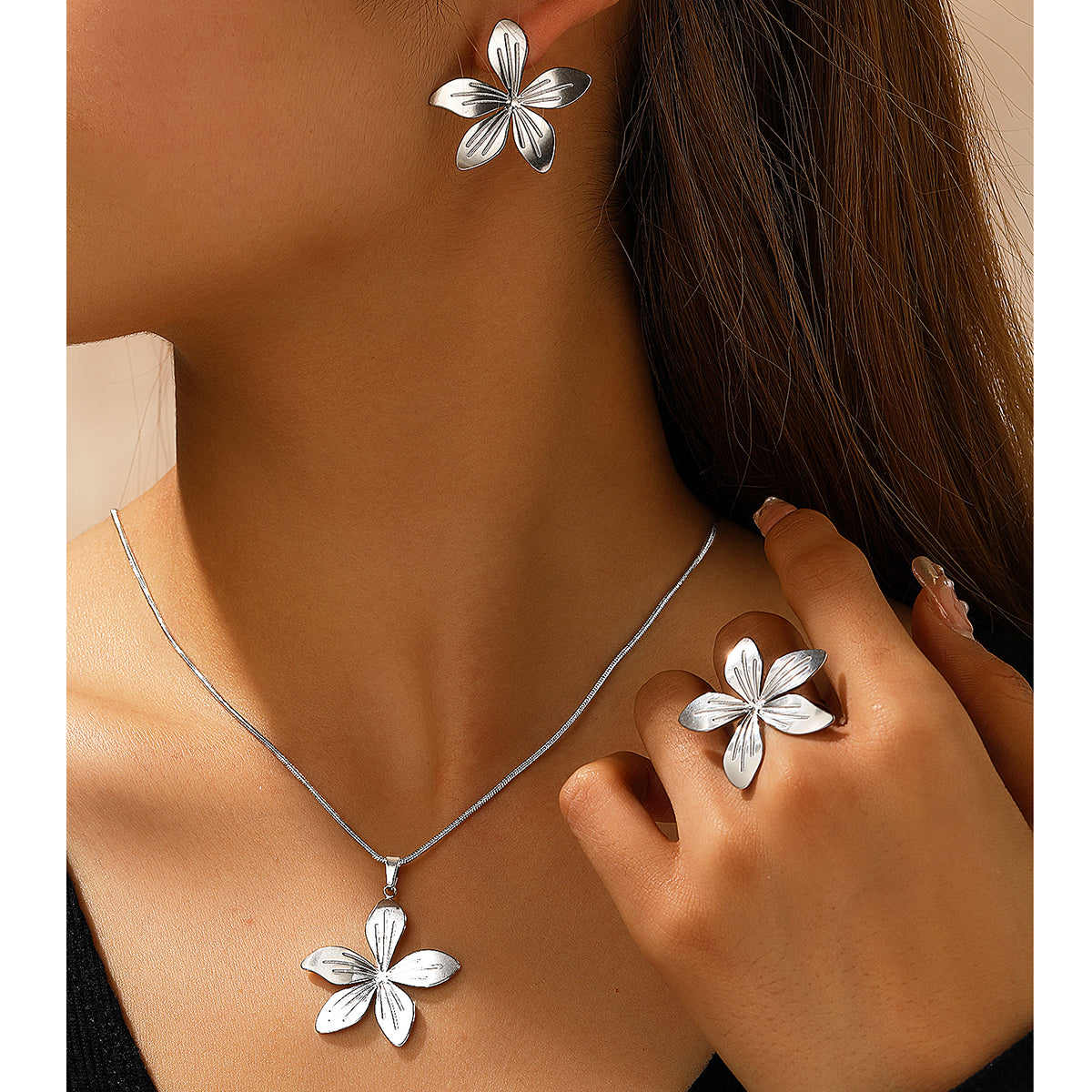 3pc Bold Petal Jewelry Set