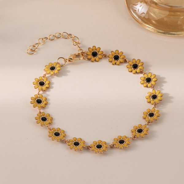 Daisy Chain Enamel Bracelet