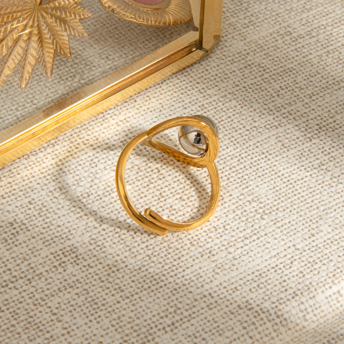 Geometric Hollow Gold Ring