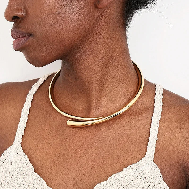 Irregular Minimal Statement Necklace
