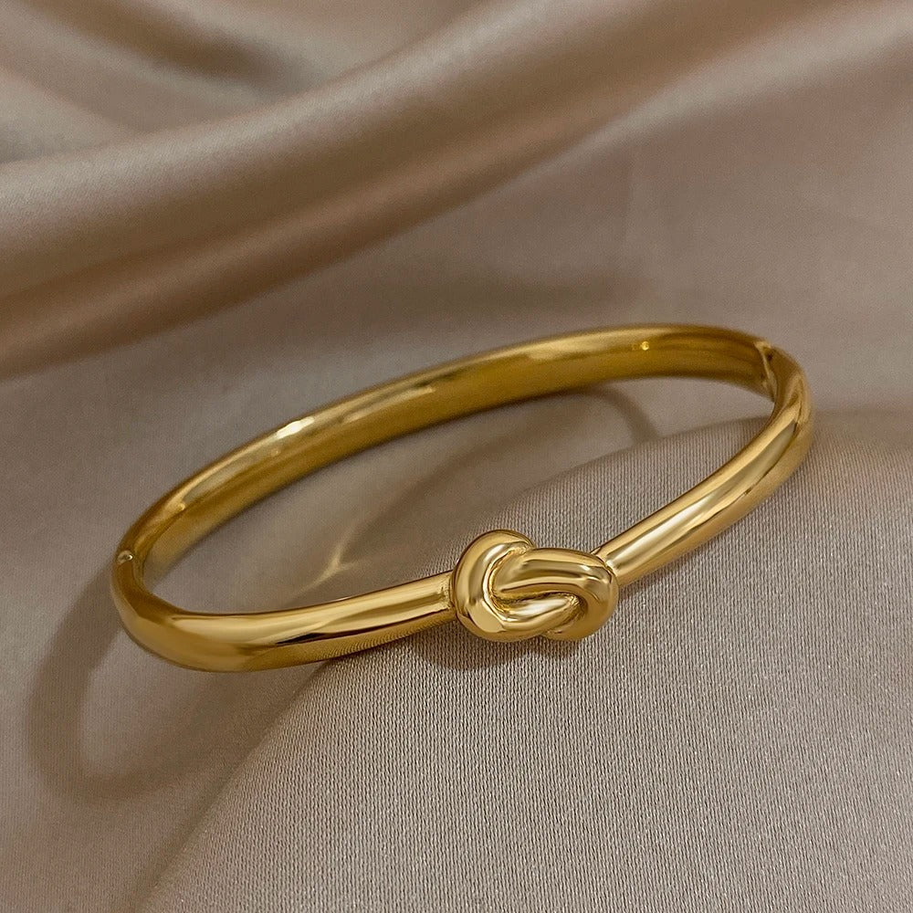 Dainty Thin Knotted Bracelet