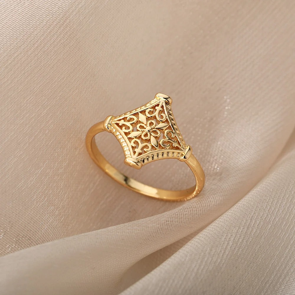 Vintage Floral Star Ring