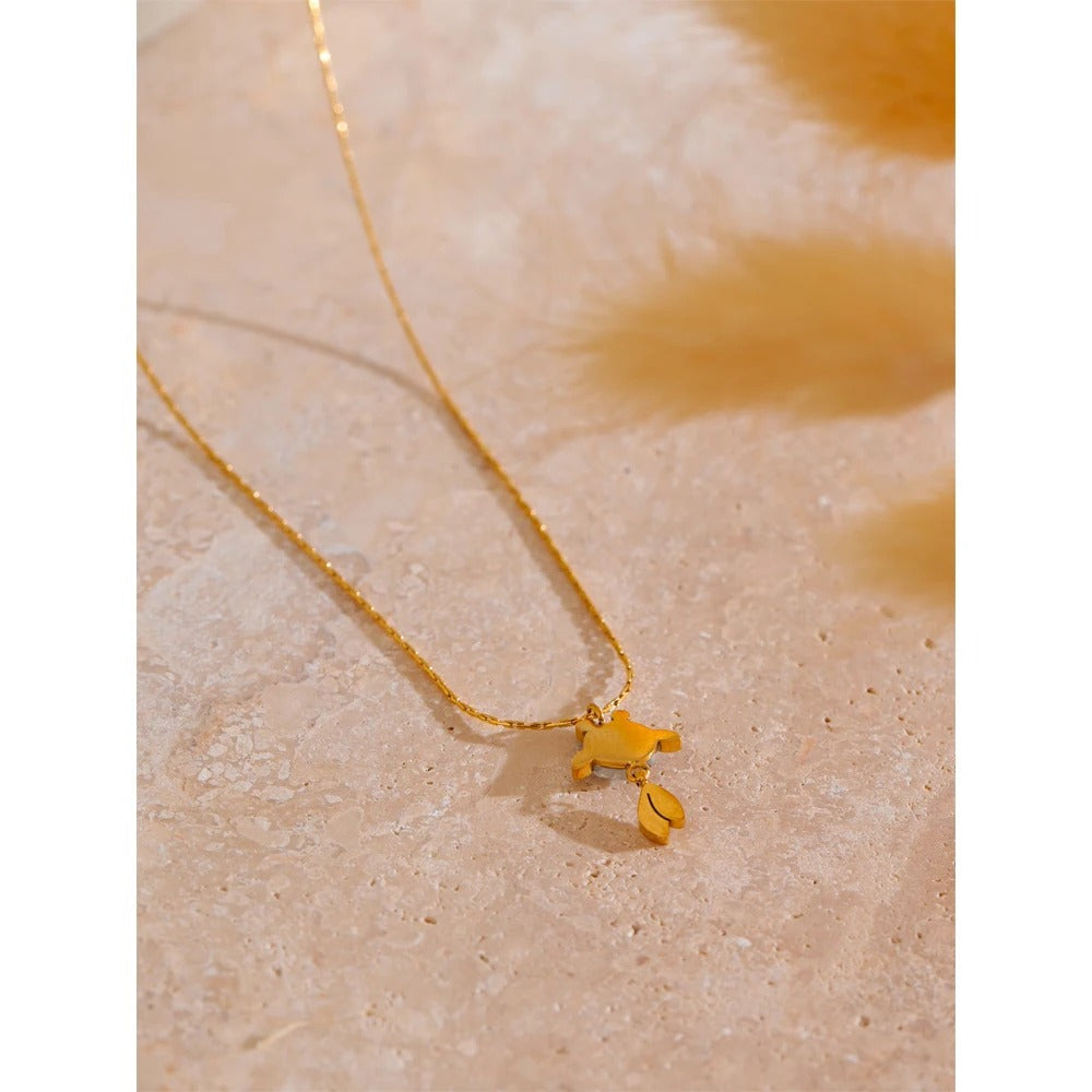 Agile Goldfish Necklace