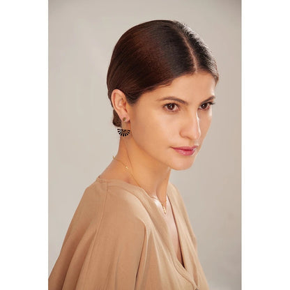 Minimal Scalloped Earrings