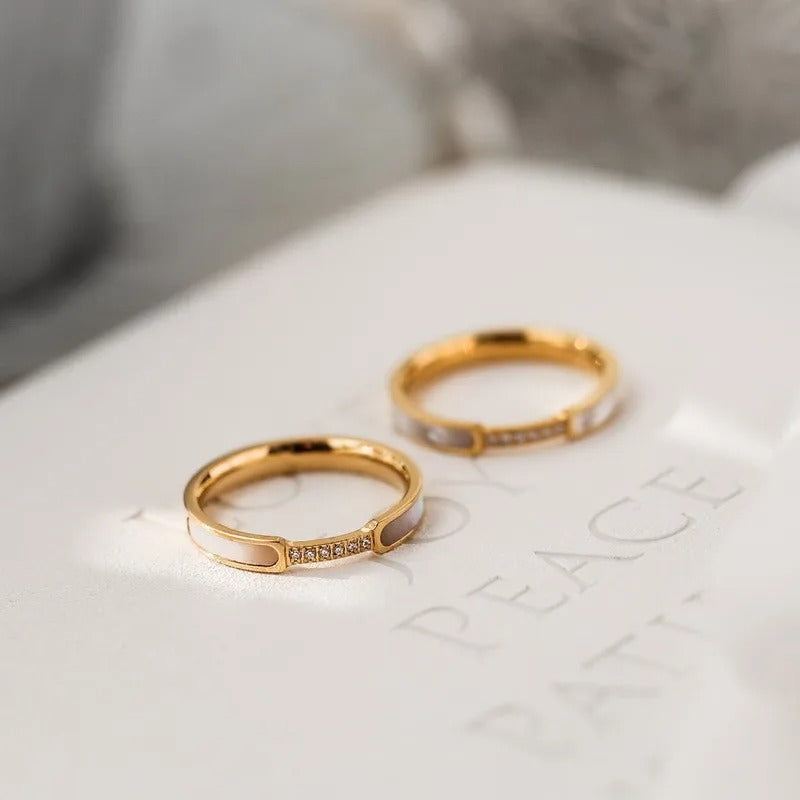 Dainty Shell Diamond Ring