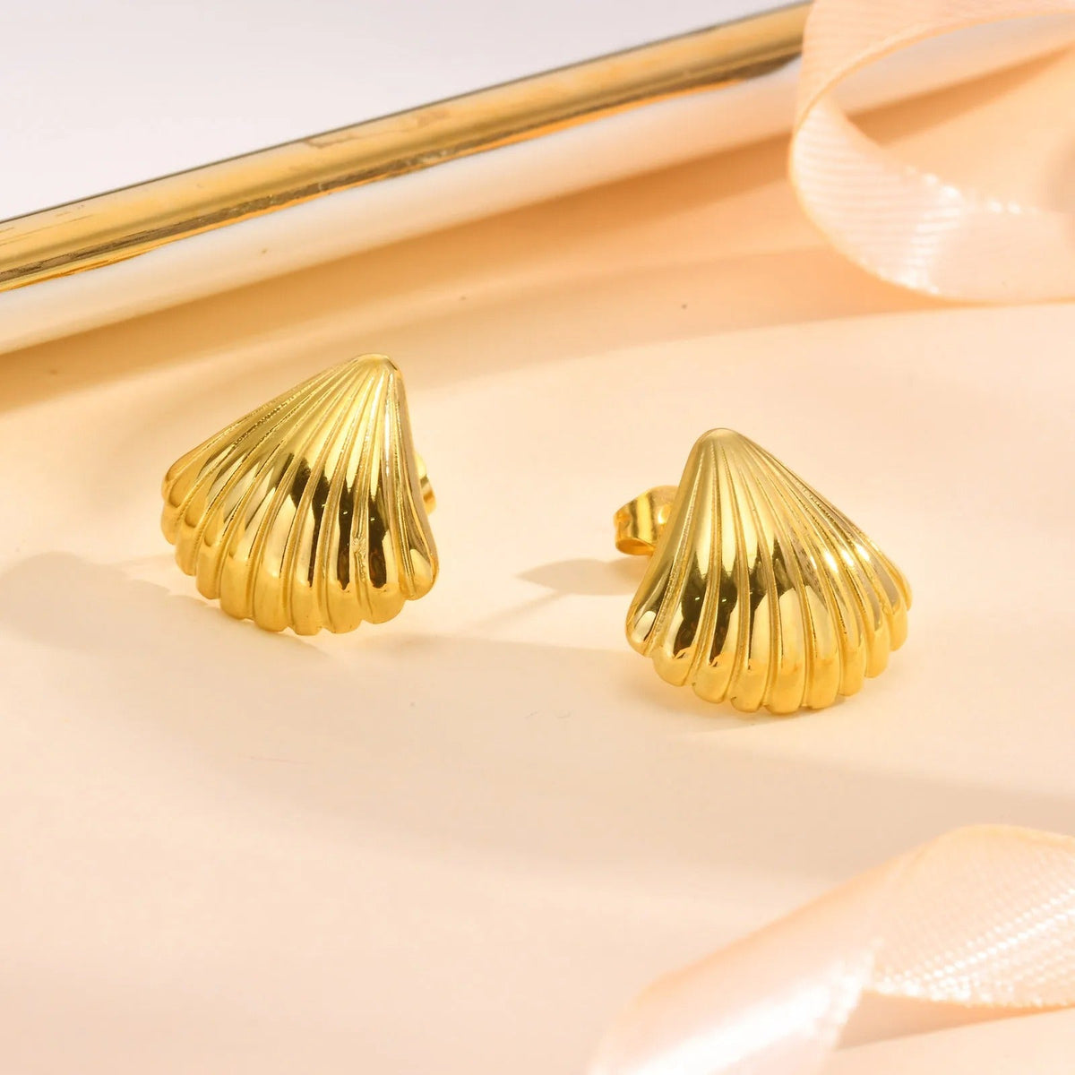 Shell Striped Earrings