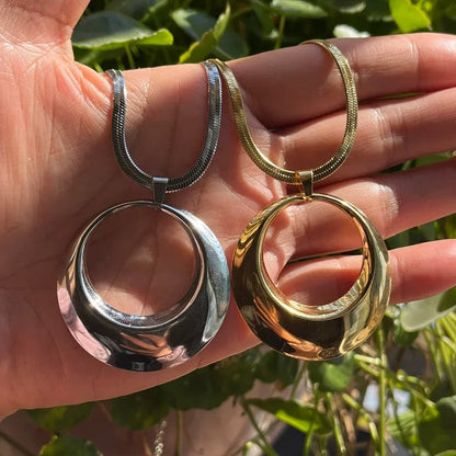 Exaggerated Big "O" Necklace